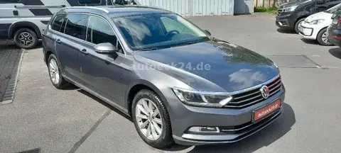 Used VOLKSWAGEN PASSAT Petrol 2018 Ad 