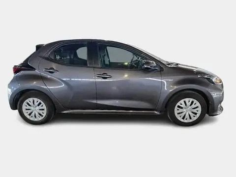 Used TOYOTA YARIS Hybrid 2021 Ad 