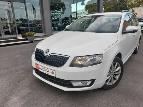 Used SKODA OCTAVIA Petrol 2015 Ad 