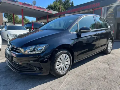 Used VOLKSWAGEN GOLF Petrol 2018 Ad 