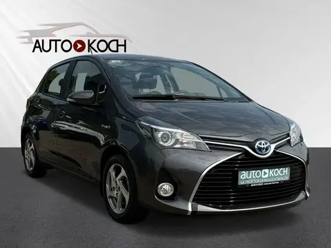 Used TOYOTA YARIS Hybrid 2016 Ad Germany