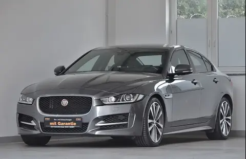 Annonce JAGUAR XE Essence 2015 d'occasion 