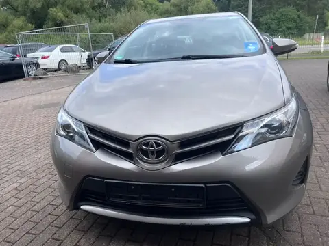 Used TOYOTA AURIS Petrol 2015 Ad 