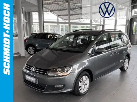 Used VOLKSWAGEN SHARAN Petrol 2021 Ad Germany