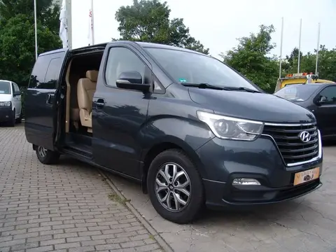 Used HYUNDAI H-1 Diesel 2019 Ad 