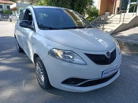 Annonce LANCIA YPSILON Essence 2017 d'occasion 