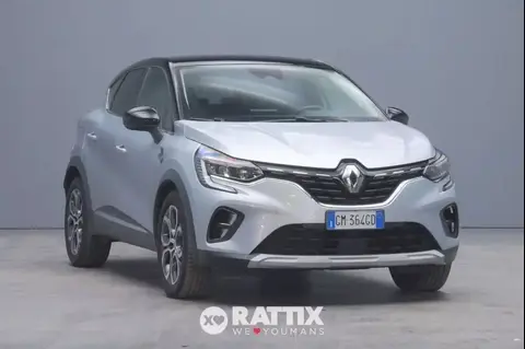 Used RENAULT CAPTUR Hybrid 2023 Ad 