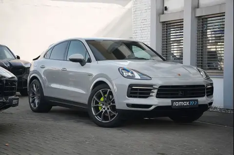 Used PORSCHE CAYENNE Hybrid 2022 Ad Germany