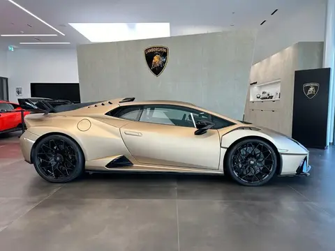 Used LAMBORGHINI HURACAN Petrol 2023 Ad 