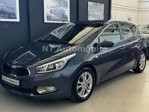 Used KIA CEED Petrol 2014 Ad 