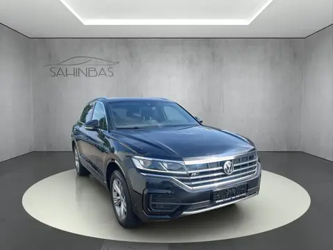 Used VOLKSWAGEN TOUAREG Diesel 2019 Ad 