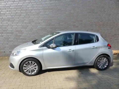 Used PEUGEOT 208 Petrol 2016 Ad 