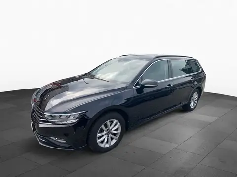 Used VOLKSWAGEN PASSAT Petrol 2022 Ad 