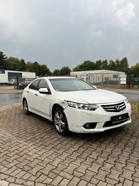 Used HONDA ACCORD Petrol 2015 Ad 