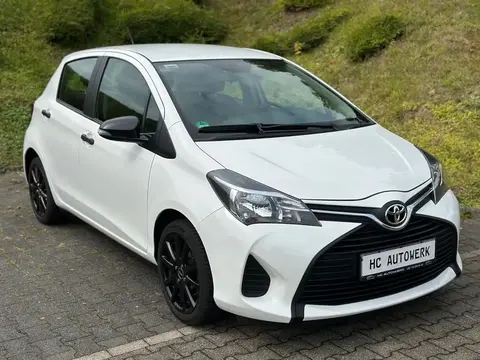 Used TOYOTA YARIS Petrol 2015 Ad 