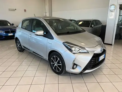 Used TOYOTA YARIS Hybrid 2018 Ad 