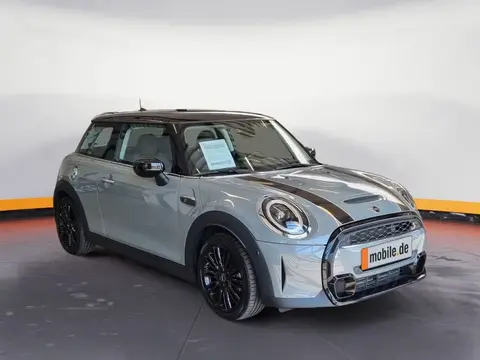 Annonce MINI COOPER Essence 2022 d'occasion Allemagne