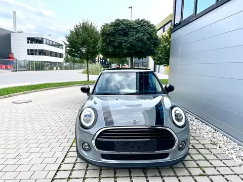 Annonce MINI COOPER Essence 2019 d'occasion Allemagne