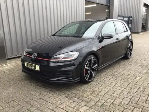 Used VOLKSWAGEN GOLF Petrol 2018 Ad 