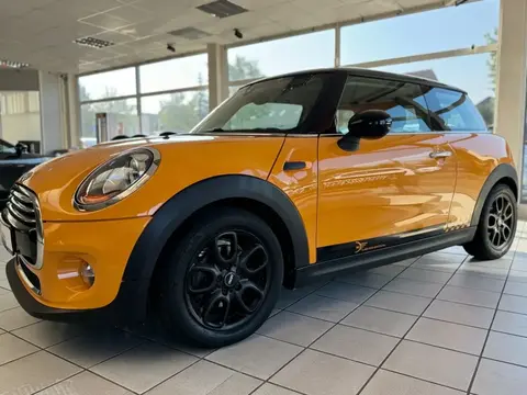 Used MINI COOPER Petrol 2015 Ad 