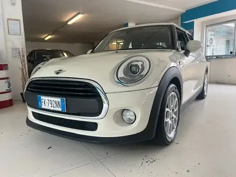 Used MINI COOPER Diesel 2017 Ad 