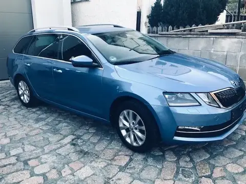 Used SKODA OCTAVIA Petrol 2019 Ad 