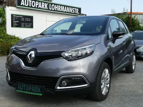 Used RENAULT CAPTUR Petrol 2016 Ad 