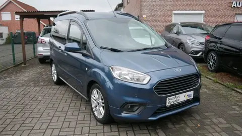 Used FORD TOURNEO Petrol 2019 Ad 