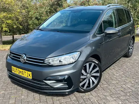 Used VOLKSWAGEN TOURAN Petrol 2018 Ad 