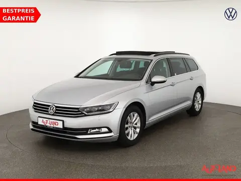 Used VOLKSWAGEN PASSAT Petrol 2015 Ad 