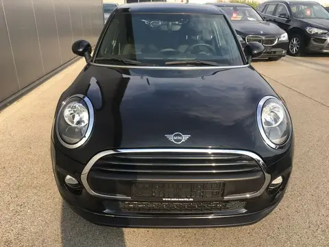 Annonce MINI ONE Essence 2019 d'occasion Allemagne