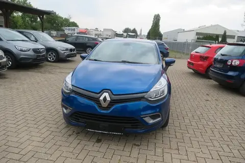 Used RENAULT CLIO Petrol 2017 Ad 