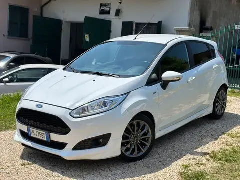 Annonce FORD FIESTA Essence 2017 d'occasion 