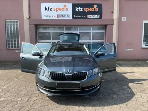 Used SKODA OCTAVIA Petrol 2018 Ad 