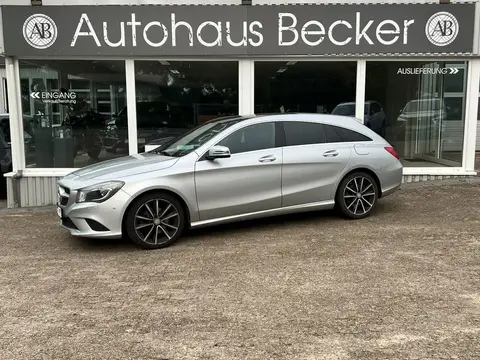 Used MERCEDES-BENZ CLASSE CLA Petrol 2015 Ad 