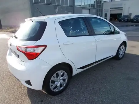 Used TOYOTA YARIS Hybrid 2019 Ad 