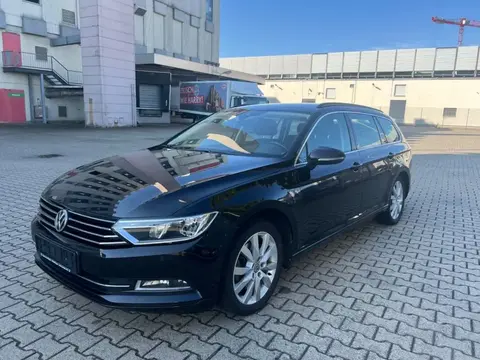 Used VOLKSWAGEN PASSAT Petrol 2018 Ad 