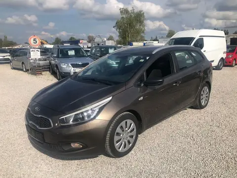 Used KIA CEED Petrol 2015 Ad 