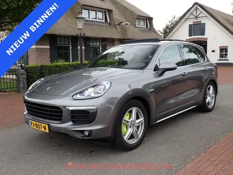 Used PORSCHE CAYENNE Hybrid 2016 Ad 