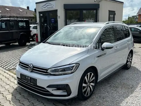 Used VOLKSWAGEN TOURAN Diesel 2018 Ad 