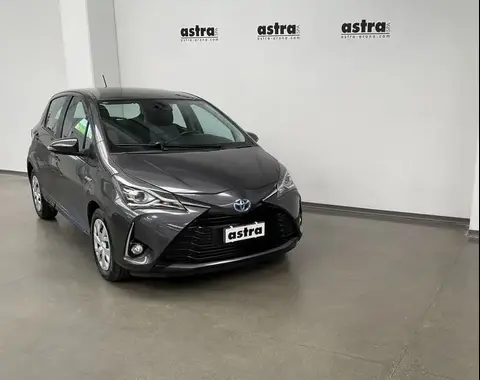 Used TOYOTA YARIS Hybrid 2018 Ad 