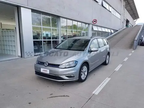 Used VOLKSWAGEN GOLF  2018 Ad 