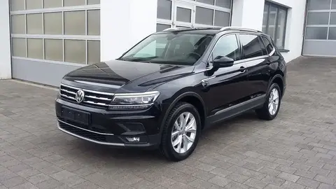 Used VOLKSWAGEN TIGUAN Petrol 2020 Ad 