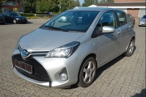 Used TOYOTA YARIS Hybrid 2016 Ad 