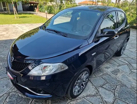 Annonce LANCIA YPSILON Essence 2017 d'occasion 