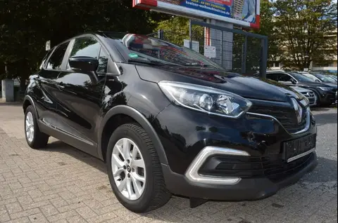 Used RENAULT CAPTUR Petrol 2019 Ad 