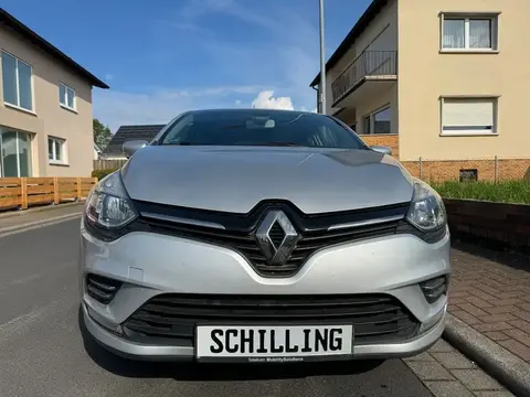 Used RENAULT CLIO Petrol 2017 Ad 