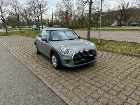 Annonce MINI ONE Essence 2019 d'occasion Allemagne