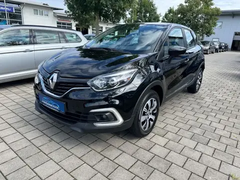 Used RENAULT CAPTUR Petrol 2017 Ad 