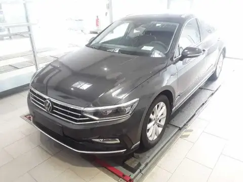 Used VOLKSWAGEN PASSAT Petrol 2022 Ad 